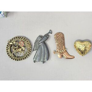 Set Of 4 Vintage Brooch Pins: Knight Angel‎ Boot&Heart Designs Gold&Silver Tones